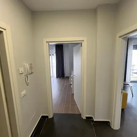 Daire 5th Floor Sea View, Qerret